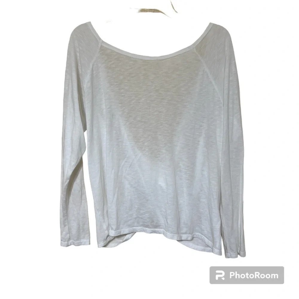 Fabletics beautiful white low back top, long sleeve Large